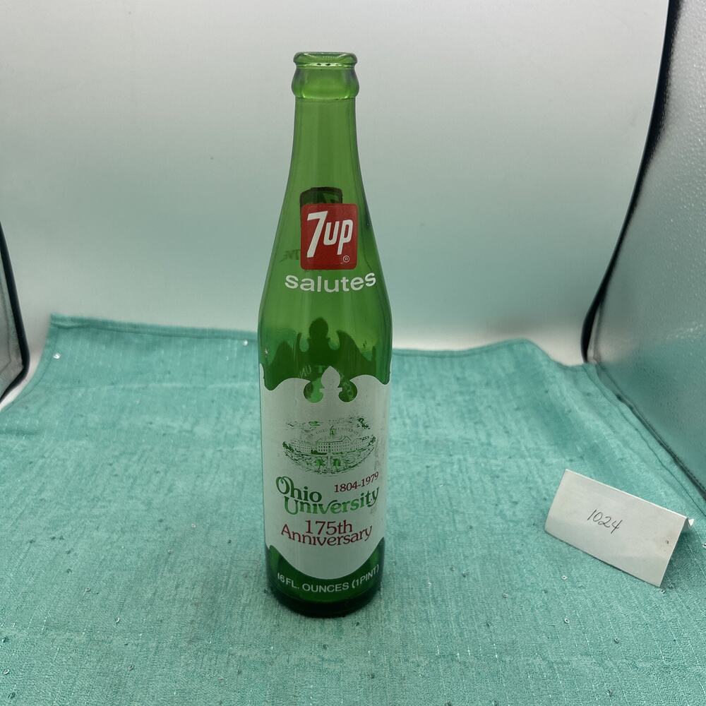 7 Up Salutes, OHIO UNIVERSITY 175th ANNIVERSARY, 1 - 16 Oz 7 Up Bottle